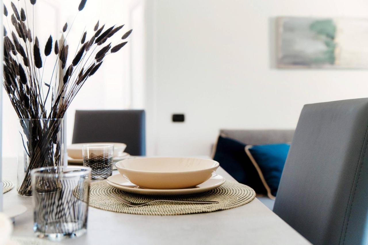 Shades Of Lake - Blue Apartment Como Exterior foto